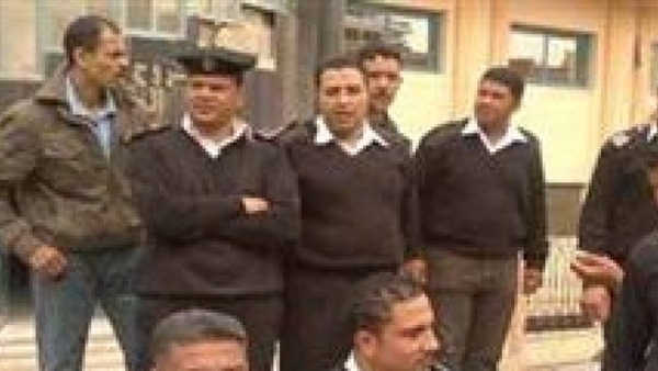 مصدر امنى :الـ7 أمناء شرطة المقبوض عليهم كان بحوزتهم «حشيش» وطبنجة غير مرخصة مصدر امنى :الـ7 أمناء شرطة المقبوض عليهم كان بحوزتهم «حشيش» وطبنجة غير مرخصة