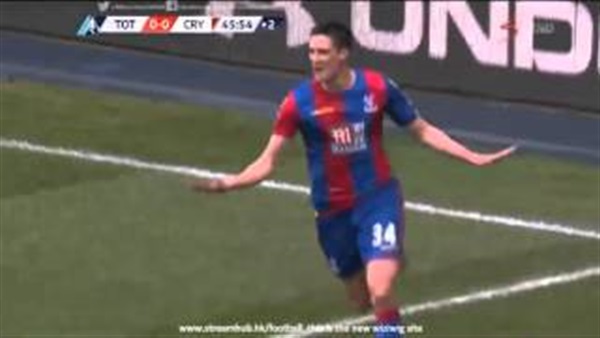 بالفيديو.. بالاس ينهي الشوط الأول بهدف نظيف في شباك توتنهام بالفيديو.. بالاس ينهي الشوط الأول بهدف نظيف في شباك توتنهام