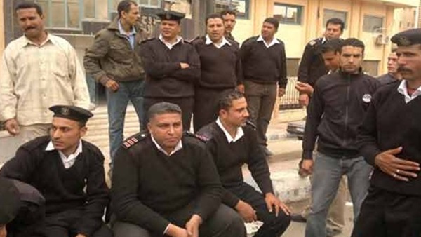 عاجل.. حبس أمناء شرطة «الانتاج الإعلامى» 15 يوما عاجل.. حبس أمناء شرطة «الانتاج الإعلامى» 15 يوما