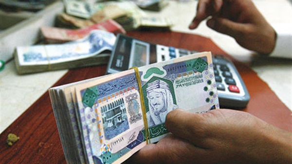 السعودية تسحب 70 مليار دولار من استثماراتها حول العالم السعودية تسحب 70 مليار دولار من استثماراتها حول العالم