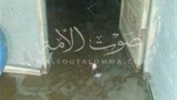 بالصور.. الصرف الصحي يثور علي منازل أسوان للمرة الثانية بالصور.. الصرف الصحي يثور علي منازل أسوان للمرة الثانية