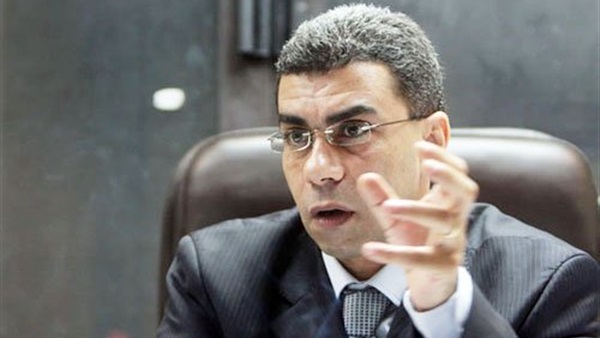 بالفيديو.. ياسر رزق يصل عزاء هيكل بالفيديو.. ياسر رزق يصل عزاء هيكل