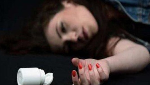 انتحار فتاة بقنا لإجبارها على الزاوج من «ابن عمها» انتحار فتاة بقنا لإجبارها على الزاوج من «ابن عمها»