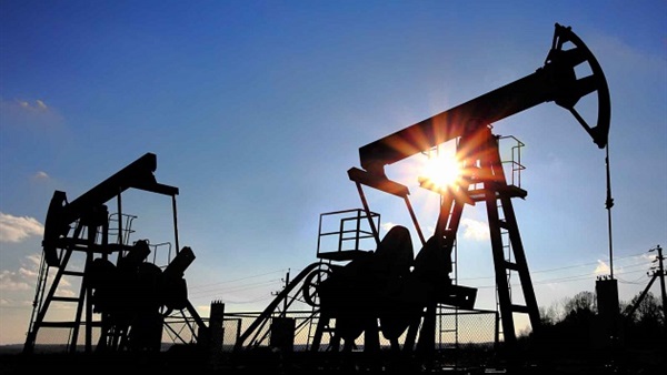 النفط السعودية»: خفض الانتاج لتعزيز الأسعار لن يجدي