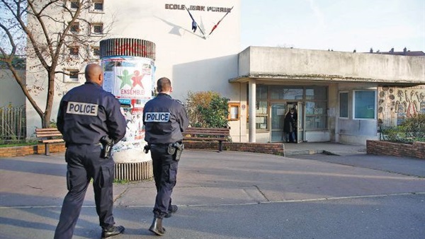 اعتقال معلم يهودي فرنسي زعم انه تعرض لهجوم من «داعش»