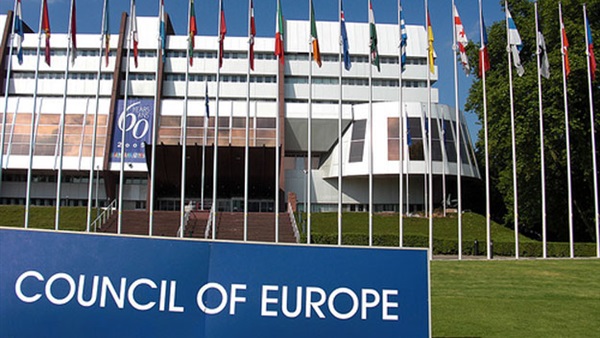 مجلس أوروبا يشير إلى خلافات مع موسكو بشأن حقوق الإنسان