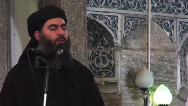 قادة «داعش» يسرقون أموال أبو بكر البغدادي ويهربون الجواري قادة «داعش» يسرقون أموال أبو بكر البغدادي ويهربون الجواري