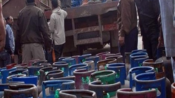 ضبط 500 اسطوانة بوتاجاز قبل بيعها بالسوق السوداء بقنا