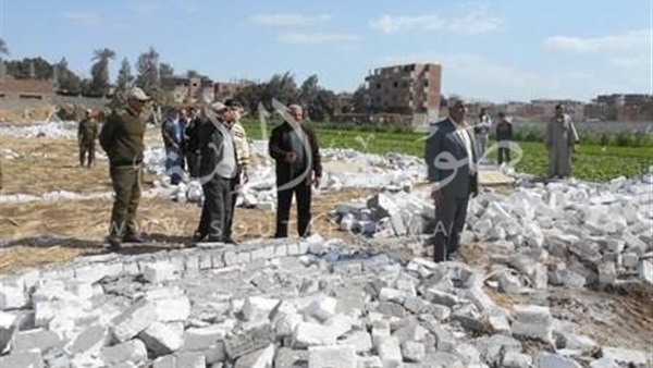 بالصور.. تنفيذ 22 قرار إزالة تعديات على الأراضي الزراعية بسوهاج بالصور.. تنفيذ 22 قرار إزالة تعديات على الأراضي الزراعية بسوهاج