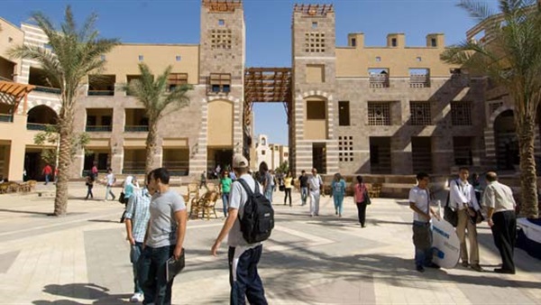 عبدالرازق: مكتبة الجامعة الأمريكية تحتوي على 12 ألف مجلد عبدالرازق: مكتبة الجامعة الأمريكية تحتوي على 12 ألف مجلد