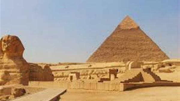 تجديد حبس الخيالة الثلاثة المتهمين ببيع حجارة الأهرامات تجديد حبس الخيالة الثلاثة المتهمين ببيع حجارة الأهرامات