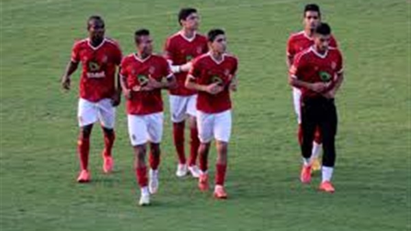الأهلي يستأنف مرانه بحضور "متعب" الأهلي يستأنف مرانه بحضور "متعب"