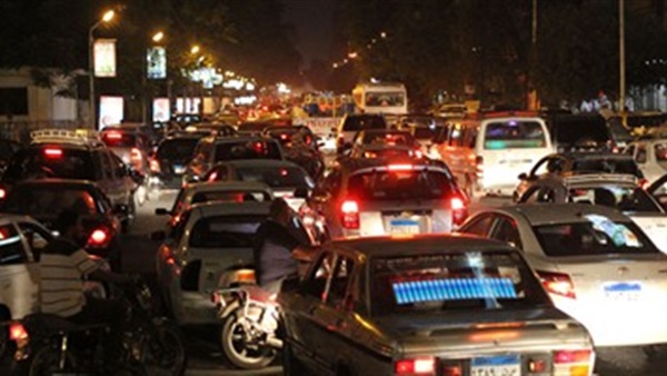 توقف حركة المرور بسبب كسر ماسورة مياة بـ«الأوتوستراد»