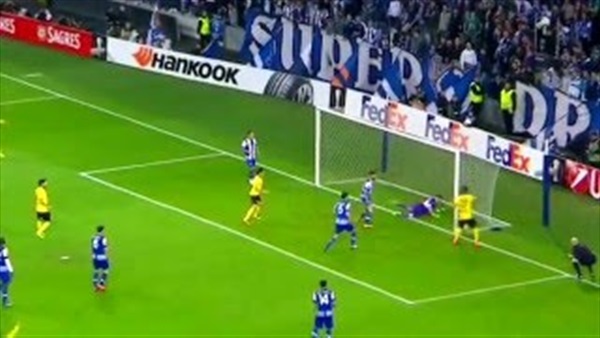 بالفيديو.. دورتموند ينهي الشوط الأول لصالحه أمام بورتو بالفيديو.. دورتموند ينهي الشوط الأول لصالحه أمام بورتو