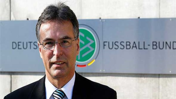 استقالة الأمين العام للاتحاد الألماني قبل تقرير كأس العالم 2006