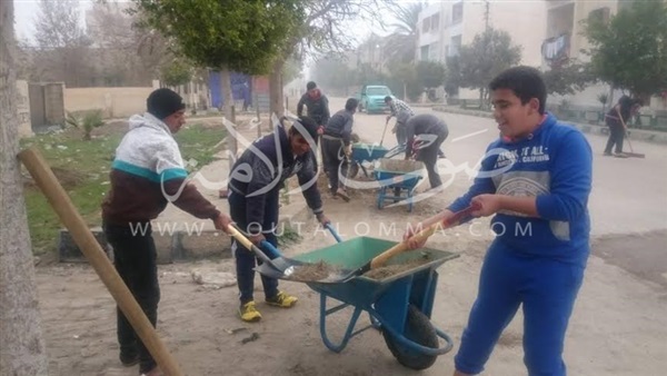 بالصور.. أبناء الشيخ زويد يدشنون حملة لنظافة مدينتهم
