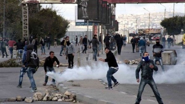 إصابة 3 فلسطينيين في مواجهات مع قوات الاحتلال إصابة 3 فلسطينيين في مواجهات مع قوات الاحتلال