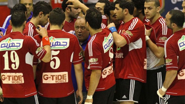 يد الأهلي في مواجهة أصحاب الجياد بالدوري يد الأهلي في مواجهة أصحاب الجياد بالدوري