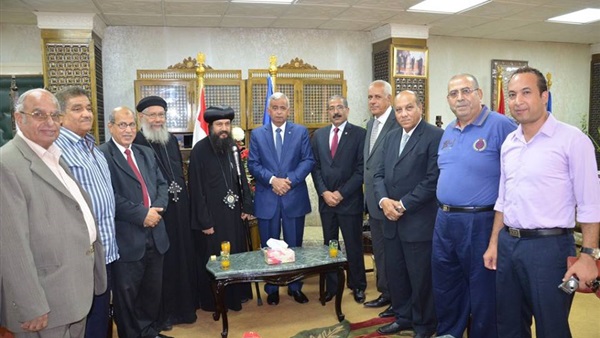 بالصور..الأنبا بموا أسقف السويس يهنئ المحافظ بمناسبة العيد بالصور..الأنبا بموا أسقف السويس يهنئ المحافظ بمناسبة العيد