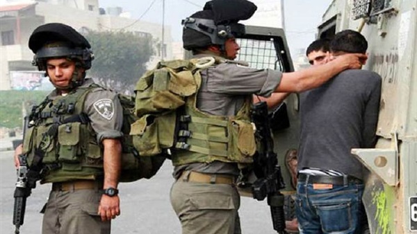 اعتقال 10 فلسطينيين من قبل الاحتلال في مناطق بالضفة المحتلة اعتقال 10 فلسطينيين من قبل الاحتلال في مناطق بالضفة المحتلة