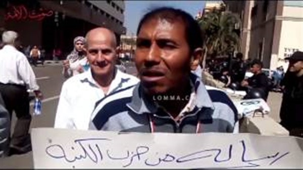 بالفيديو.. مؤيدو «عكاشة»: على البرلمان الاعتذار لـ «أسد البرلمان» بالفيديو.. مؤيدو «عكاشة»: على البرلمان الاعتذار لـ «أسد البرلمان»