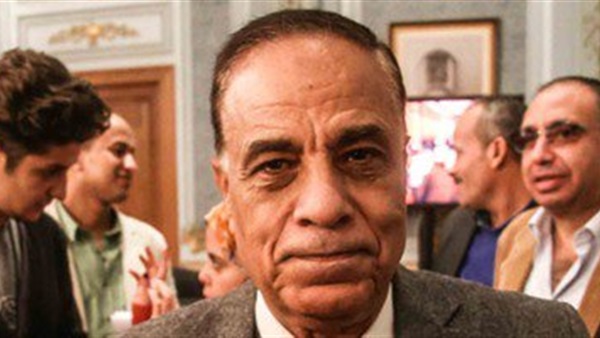 3 معلومات عن «جزمة» النائب كمال أحمد التاريخية 3 معلومات عن «جزمة» النائب كمال أحمد التاريخية