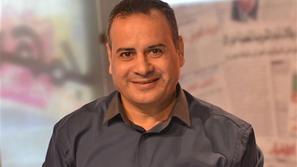 بالفيديو.. القرموطي يظهر بقفص عصافير على الهواء بالفيديو.. القرموطي يظهر بقفص عصافير على الهواء