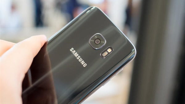 سامسونج ترسل التحديث الأمني لكل أجهزتها الرائدة