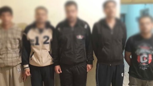 ضبط مرتكبي واقعة الإعتداء على قوات الأمن بالخانكة ضبط مرتكبي واقعة الإعتداء على قوات الأمن بالخانكة