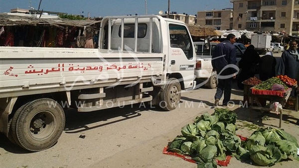 بالصور.. إزالة إشغالات سوق ضاحية السلام  بالعريش