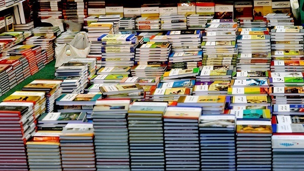 افتتاح معرض الكتاب بالسويس وتخفيضات تصل إلى 20% 