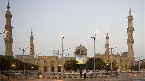 «ضريح الدسوقي».. قبلة الزوار فى عيد الأضحى بكفر الشيخ «ضريح الدسوقي».. قبلة الزوار فى عيد الأضحى بكفر الشيخ