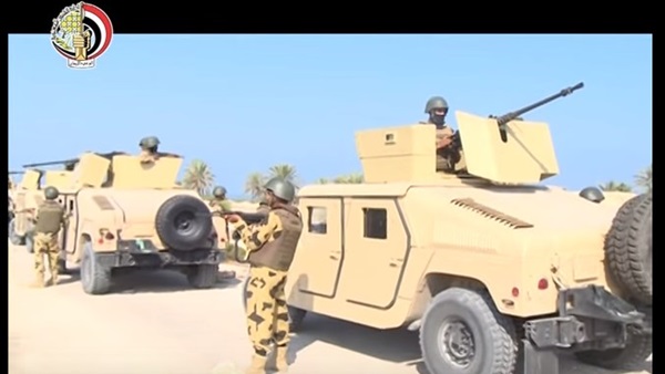 وزارة الدفاع تبث فيديو للقوات المسلحة خلال تنفيذ عملية "حق الشهيد" وزارة الدفاع تبث فيديو للقوات المسلحة خلال تنفيذ عملية "حق الشهيد"