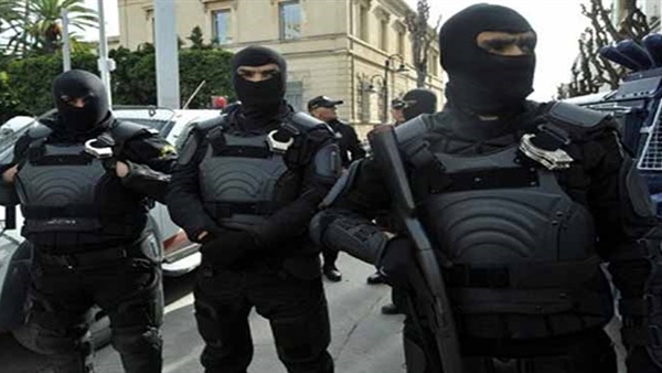 الداخلية التونسية: مقتل 4 إرهابين في عين جفالة الداخلية التونسية: مقتل 4 إرهابين في عين جفالة