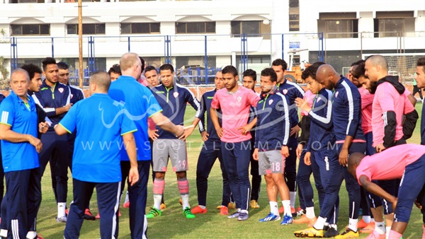 بالصور.. الزمالك يخوض تدريبه على "زامورا" استعدادا لـ "الانتاج" بالصور.. الزمالك يخوض تدريبه على "زامورا" استعدادا لـ "الانتاج"