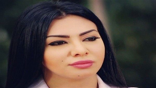 بكاء الفنانة ميرهان  اثناء تواجدها بالنيابة للتحقيق معها 