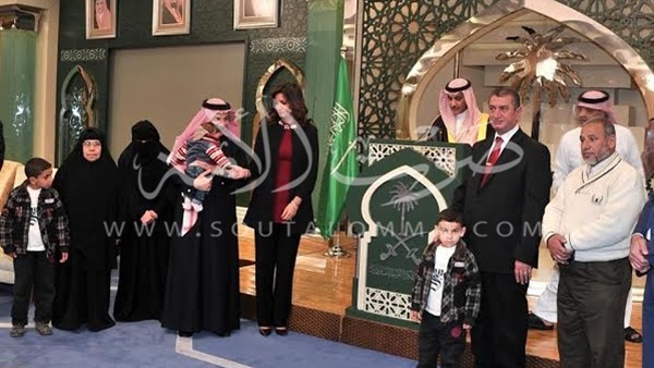 بالصور..السعودية تُسلم أسرة شهيد «جازان» بكفر الشيخ مليون ريال بالصور..السعودية تُسلم أسرة شهيد «جازان» بكفر الشيخ مليون ريال