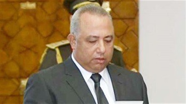 محافظ الشرقية يقود حملة لرفع الإشغالات والباعة الجائلين 