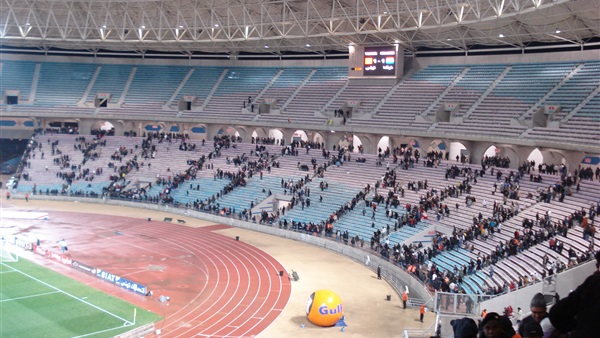 القوات التونسية تقوم بحراسة نادي الزمالك  