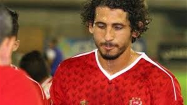 الدماء تسيل من أنف حجازي بعد الإصابة في مباراة بتروجت الدماء تسيل من أنف حجازي بعد الإصابة في مباراة بتروجت