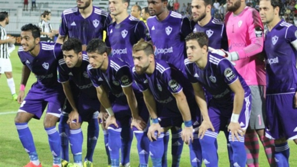 توقف مباراة الزمالك والنجم الساحلي بعد إقتحام الجماهير ملعب اللقاء توقف مباراة الزمالك والنجم الساحلي بعد إقتحام الجماهير ملعب اللقاء