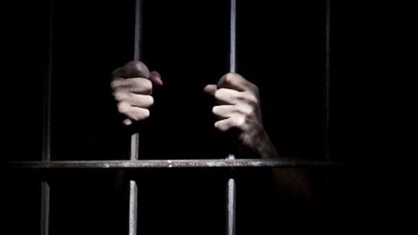  ننشر تفاصيل القبض على ضابط مطار القاهرة  المرتشي  