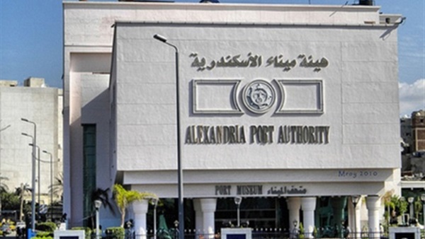 فتح بوغازي الإسكندرية والدخيلة أمام حركة الملاحة فتح بوغازي الإسكندرية والدخيلة أمام حركة الملاحة