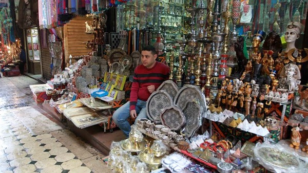 بالفيديو والصور.. العاملون بالسياحة على أبواب التسول.. إغلاق الفنادق بالأقصر وشرم الشيخ.. الشركات تعلن إفلاسها.. إلغاء نشاط 170 مركز غطس بالبحر الأحمر.. والوزارة تتخلى عن دعم القطاع وتعلن الاستسلام