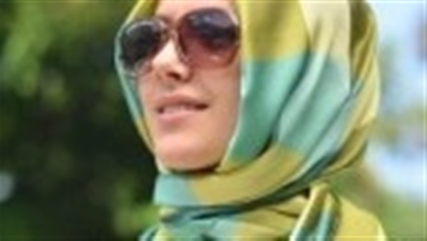 بالصور.. ألوان الربيع تنعكس على أزياء محجبات 2016 بالصور.. ألوان الربيع تنعكس على أزياء محجبات 2016