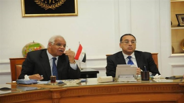 وزير الإسكان ومحافظ القاهرة يتابعان مشروعات تطوير العشوائيات  بالعاصمة