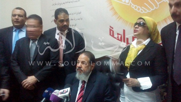 بالصور.. منتصر الزيات يدشن حملة «اتحادنا كرامه» بالصور.. منتصر الزيات يدشن حملة «اتحادنا كرامه»
