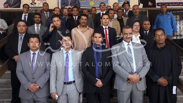 بالصور.. محامو البحر الأحمر يعلقون إضرابهم ويستعدون لإنتخابات النقابة بالصور.. محامو البحر الأحمر يعلقون إضرابهم ويستعدون لإنتخابات النقابة