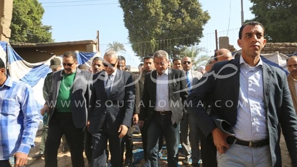 وزير الرياضة يبدأ زيارته لقنا بتفقد مركز شباب نجع حمادى  