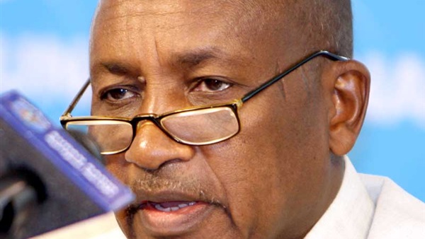 وزير العمل و الإصلاح السوداني يصل إلى القاهرة وزير العمل و الإصلاح السوداني يصل إلى القاهرة